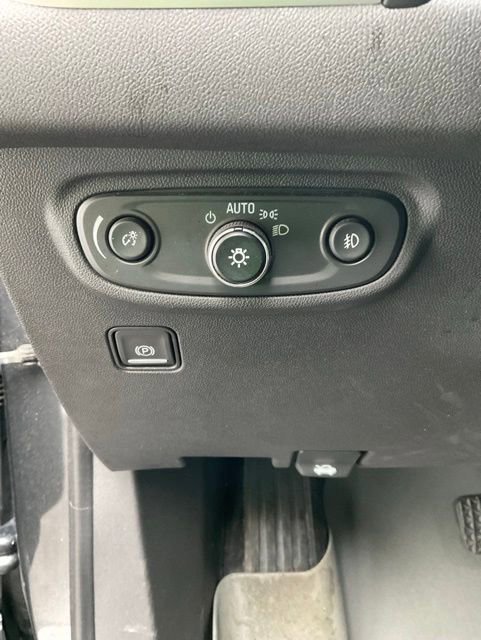 Certified 2020 GMC Terrain SLT w/ Preferred Package FWD image 28