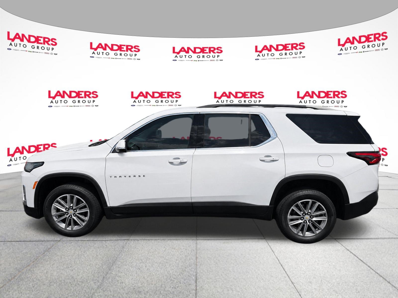 Used 2023 Chevrolet Traverse LT FWD image 10