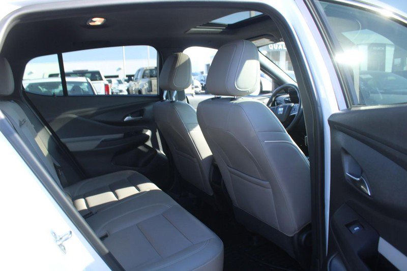 Certified 2025 Buick Envista Avenir image 13