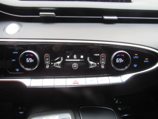 Used 2022 Genesis GV70 2.5T image 46