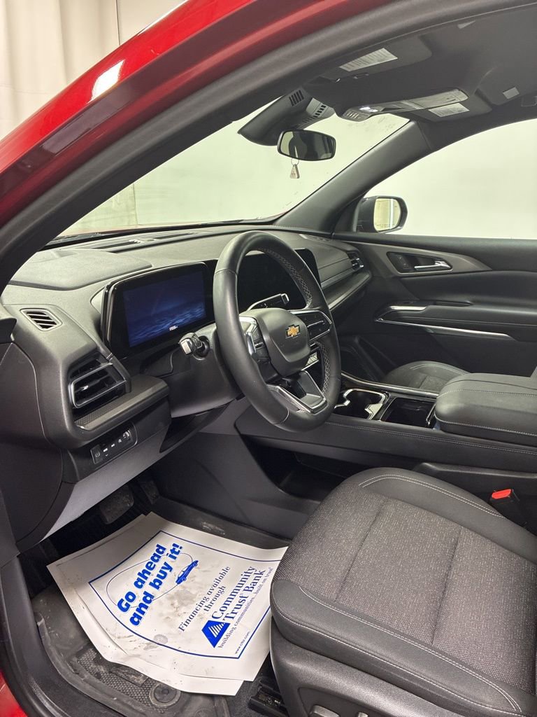 Used 2024 Chevrolet Traverse LT w/ LPO, Floor Liner Package AWD/4WD image 8