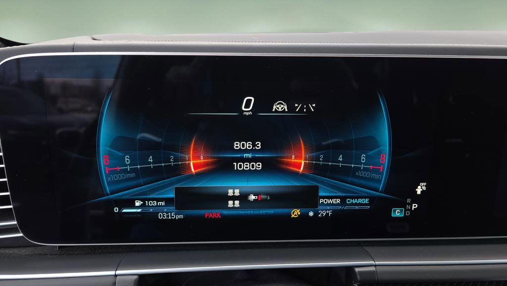 Used 2025 Mercedes-Benz GLS 63 AMG 4MATIC image 33