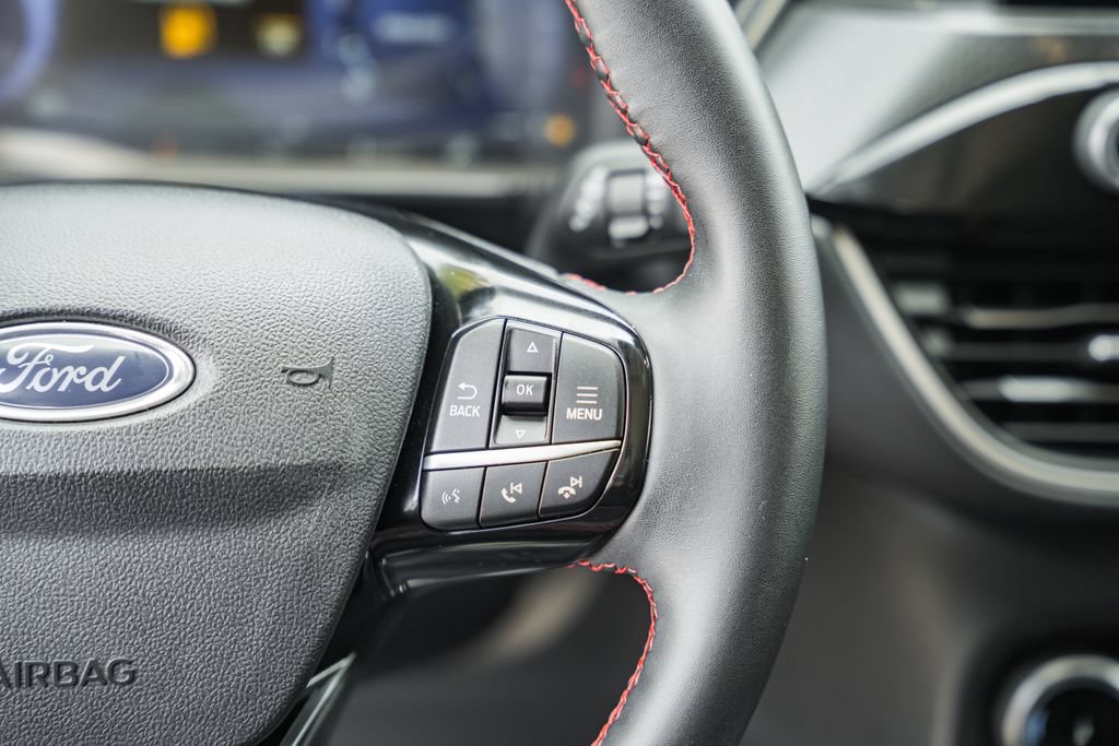 Used 2022 Ford Escape SEL w/ SEL Stealth AWD Package image 32