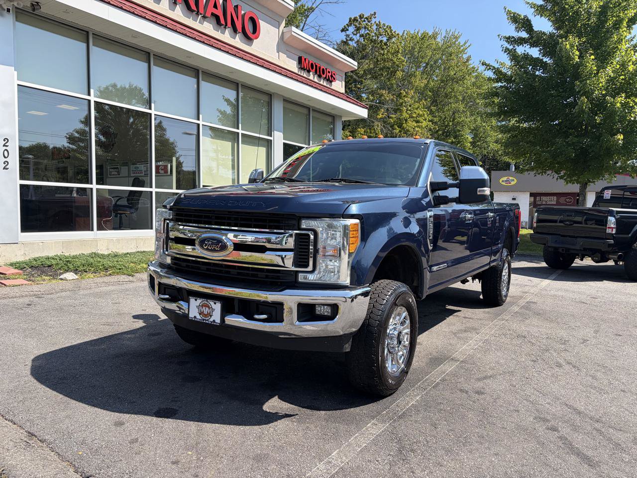 Used 2017 Ford F250 XLT w/ XLT Premium Package AWD/4WD image 2