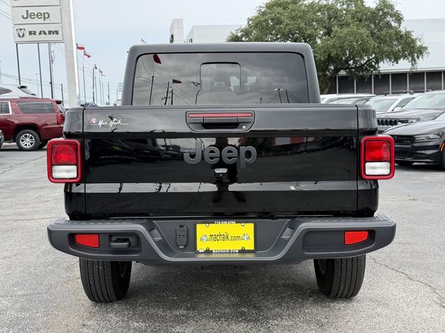 Used 2024 Jeep Gladiator Sport AWD/4WD image 6