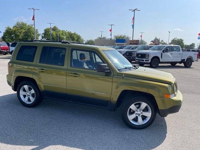 Used 2012 Jeep Patriot Latitude w/ Sun/Sound Group FWD video 2