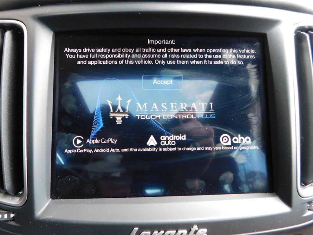 Used 2017 Maserati Levante w/ Luxury Package image 14