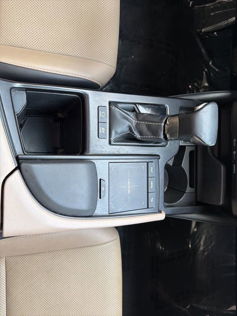 Used 2019 Lexus ES 300h w/ Premium Package image 15