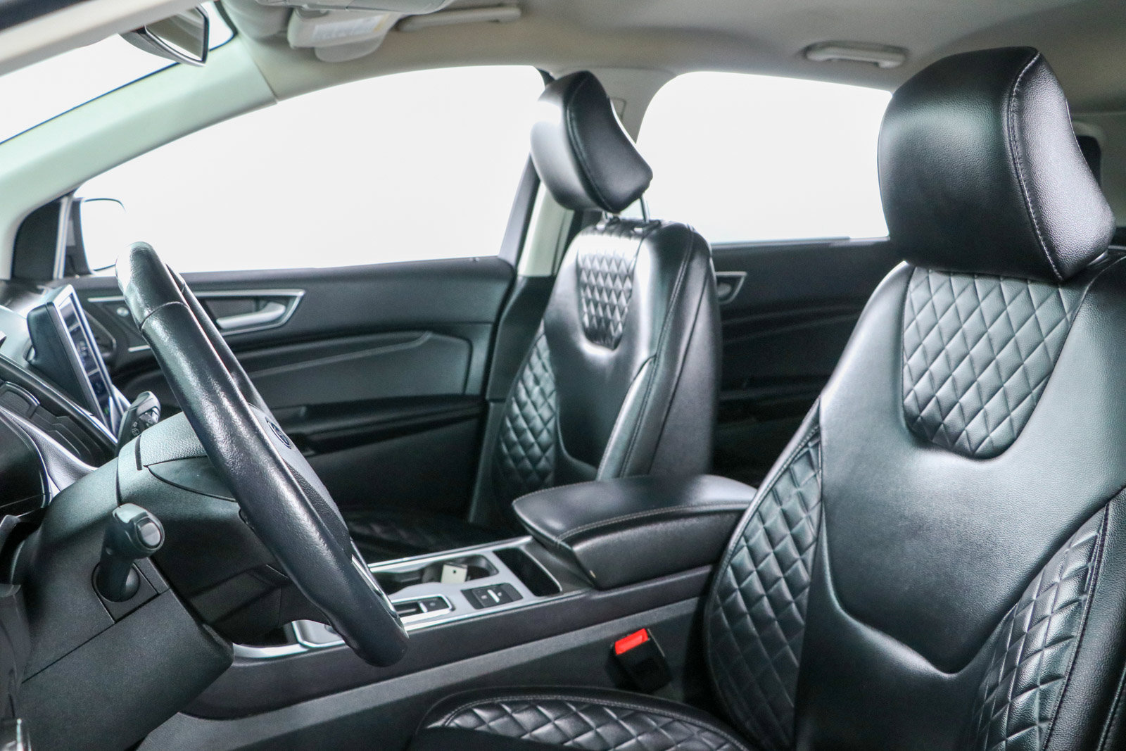 Used 2023 Ford Edge Titanium AWD/4WD image 23