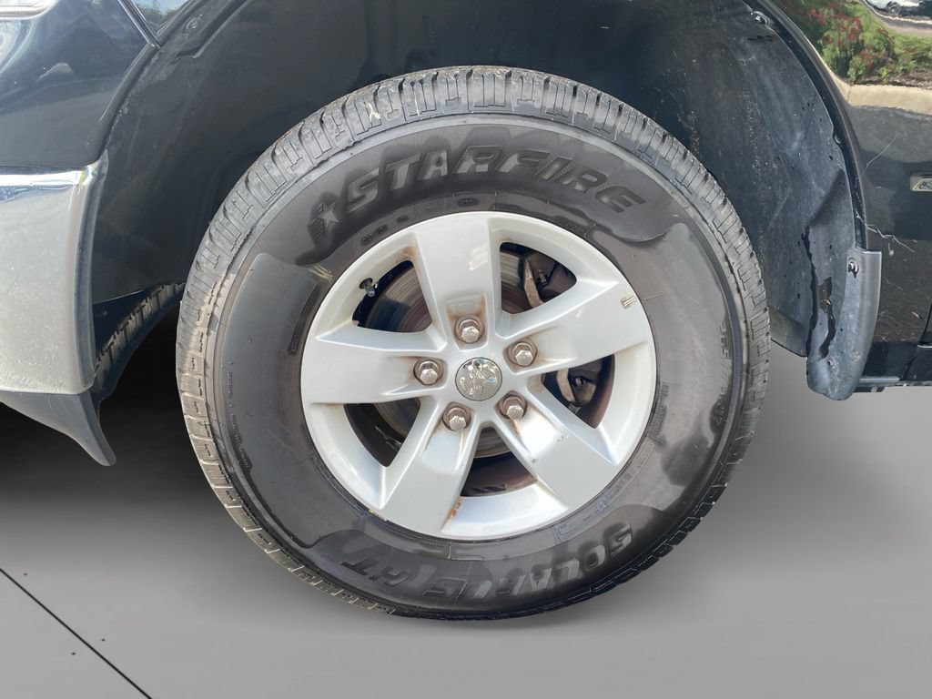Used 2024 RAM 1500 Classic SLT AWD/4WD image 24