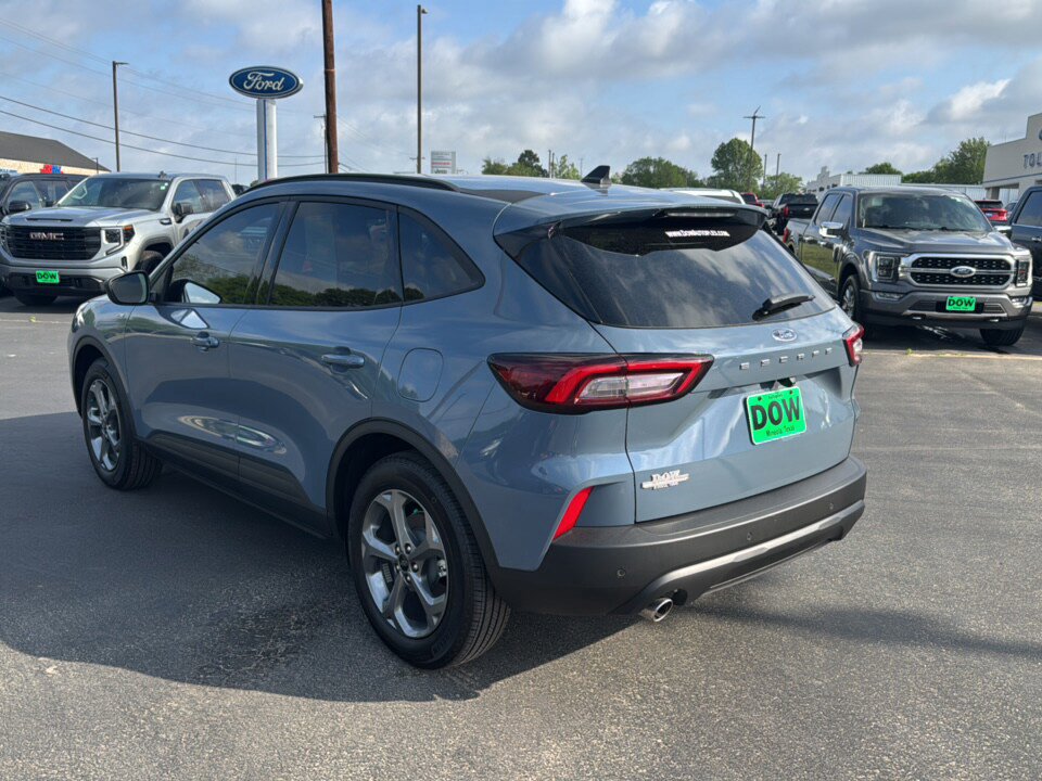 Used 2025 Ford Escape ST-Line w/ Tech Pack #1 image 9