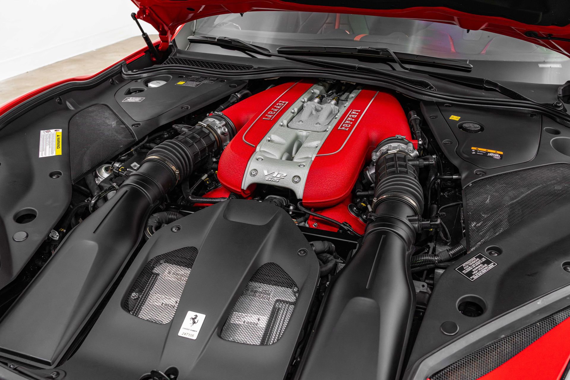 Certified 2019 Ferrari 812 Superfast RWD image 28