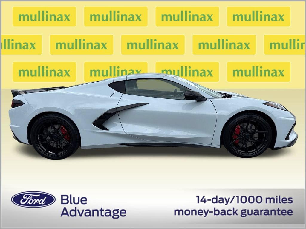 Used 2021 Chevrolet Corvette Stingray Preferred Cpe w/ Z51 Performance Package RWD image 2