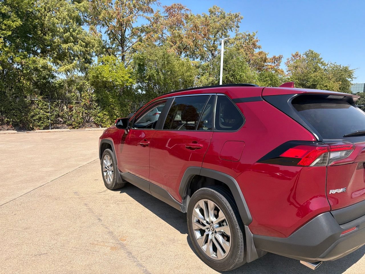 Used 2025 Toyota RAV4 XLE Premium FWD image 6