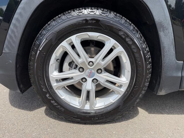 Used 2021 GMC Terrain SLE FWD image 9