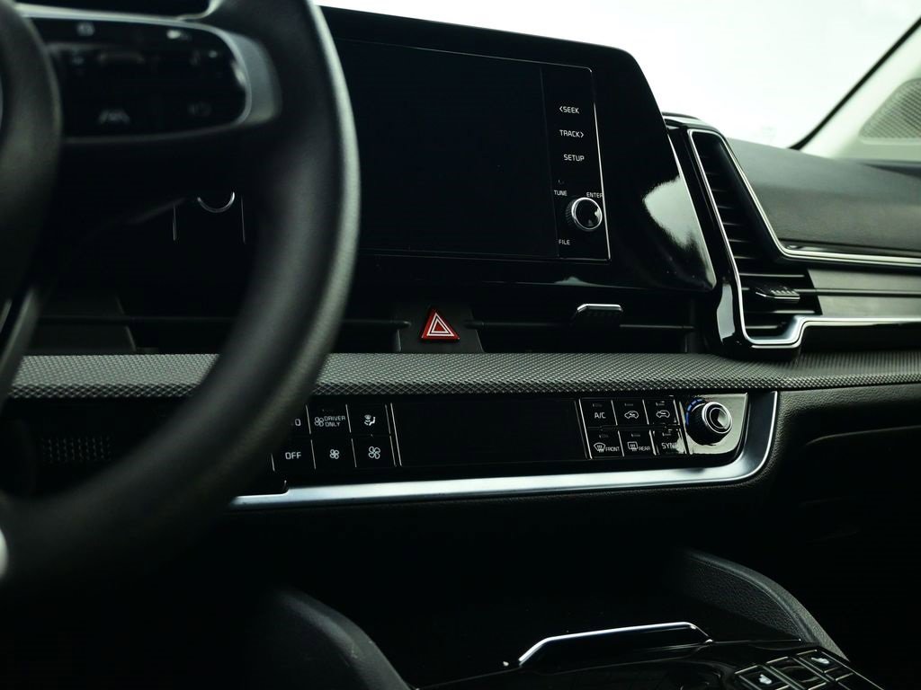 Certified 2024 Kia Sportage LX image 25