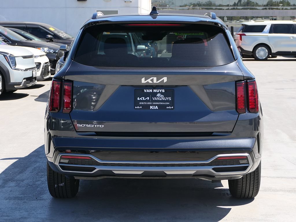 Used 2023 Kia Sorento EX w/ Panoramic Sunroof Package FWD image 5