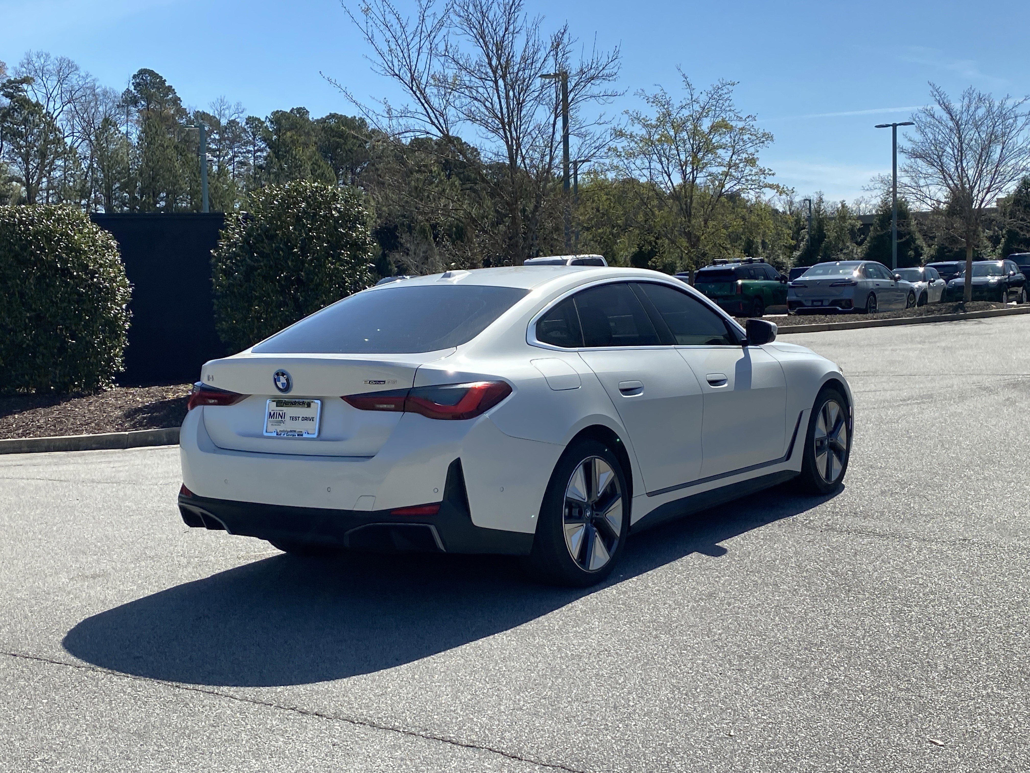 Used 2023 BMW i4 eDrive35 image 3