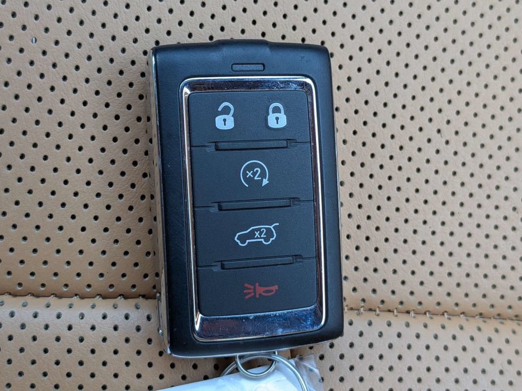 Used 2024 Jeep Grand Cherokee Summit AWD/4WD image 31