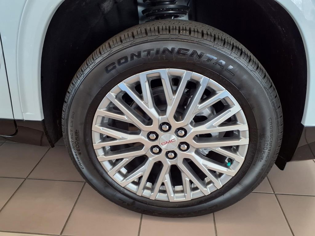 New 2026 GMC Acadia Denali w/ Super Cruise Package FWD image 2