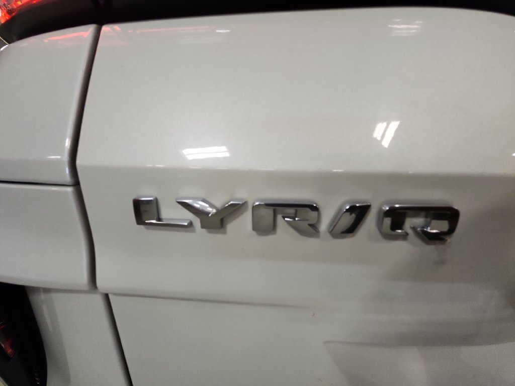 Certified 2024 Cadillac Lyriq Luxury AWD/4WD image 31