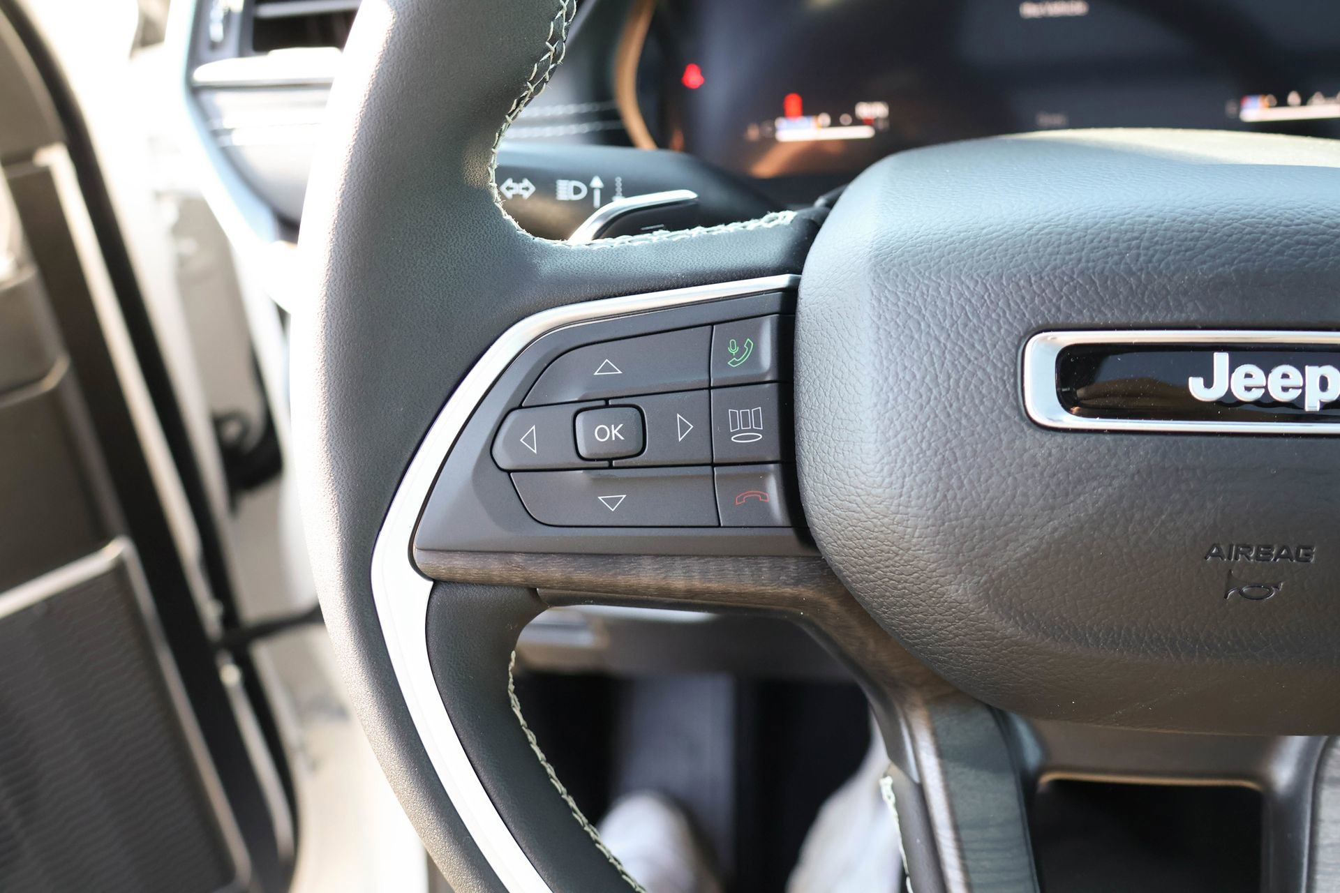 New 2026 Jeep Grand Cherokee Limited image 28