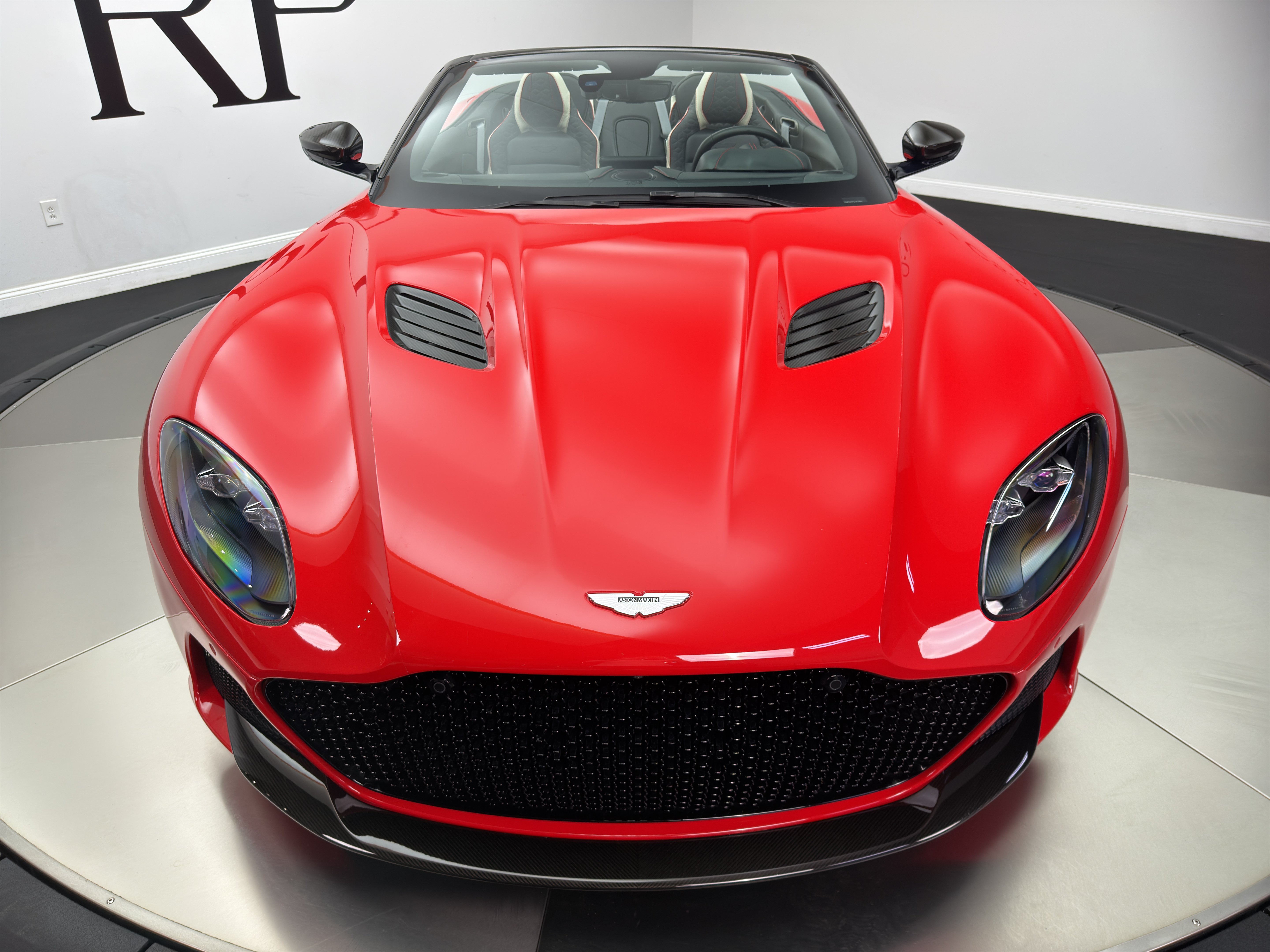 Used 2023 Aston Martin DBS Superleggera Volante RWD image 17