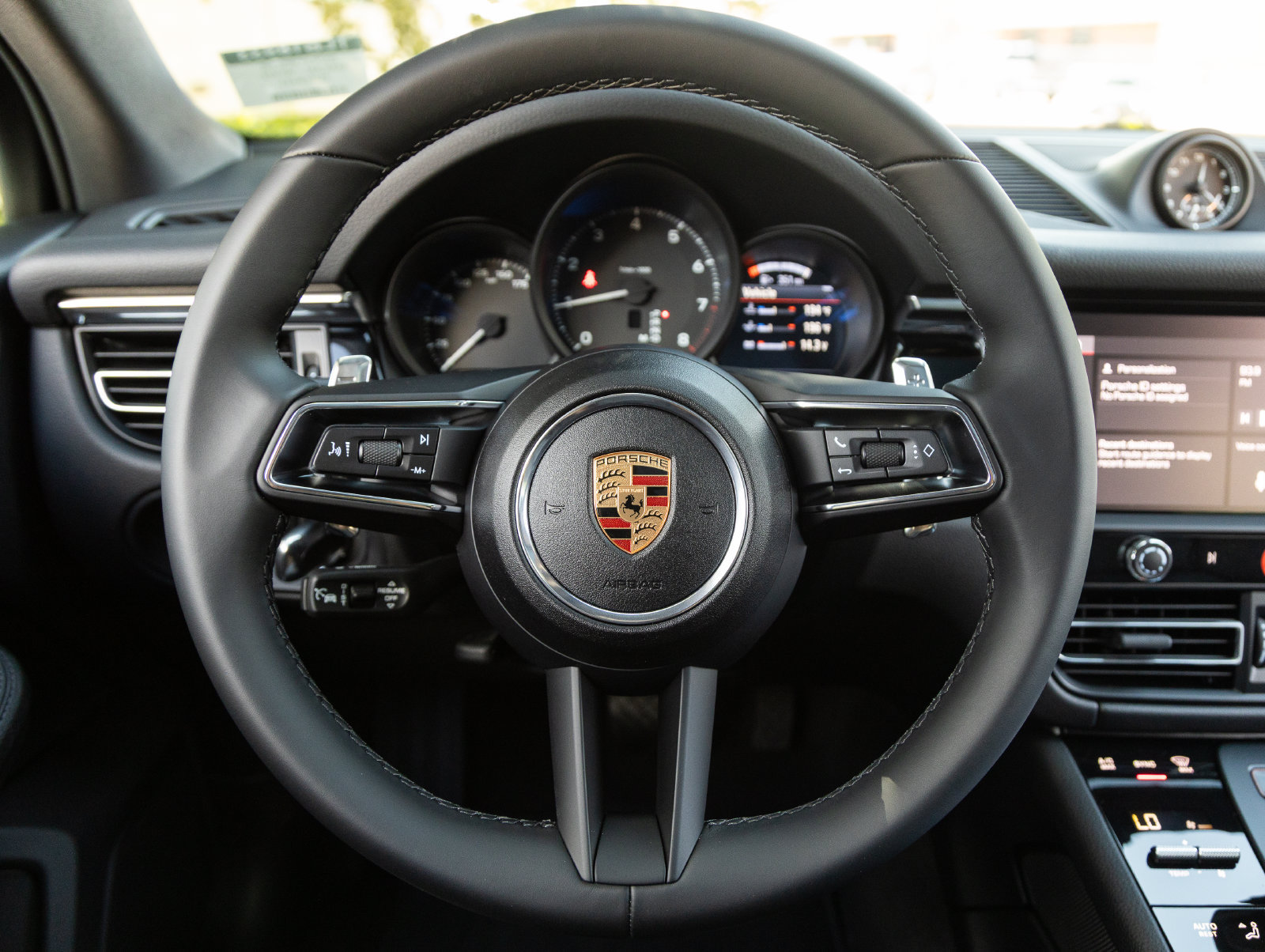 New 2026 Porsche Macan AWD/4WD image 13