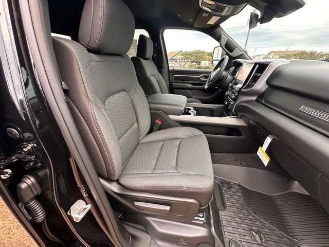 Used 2025 RAM 1500 Big Horn AWD/4WD image 11