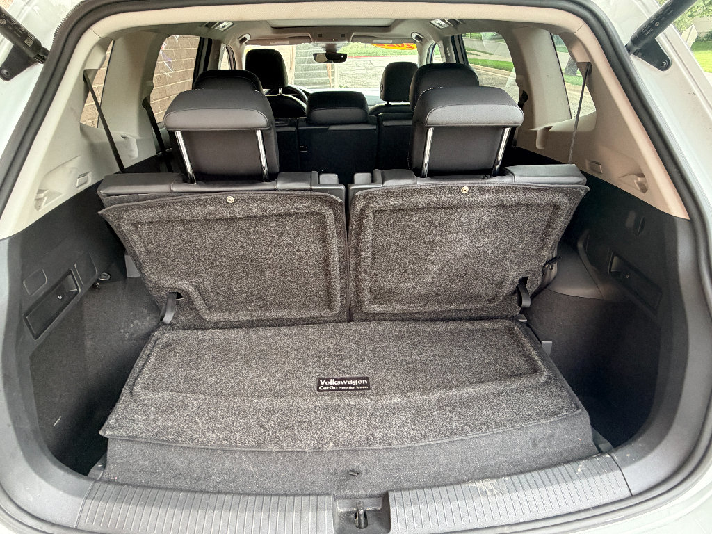 Used 2022 Volkswagen Tiguan SE w/ Panoramic Sunroof Package FWD image 25