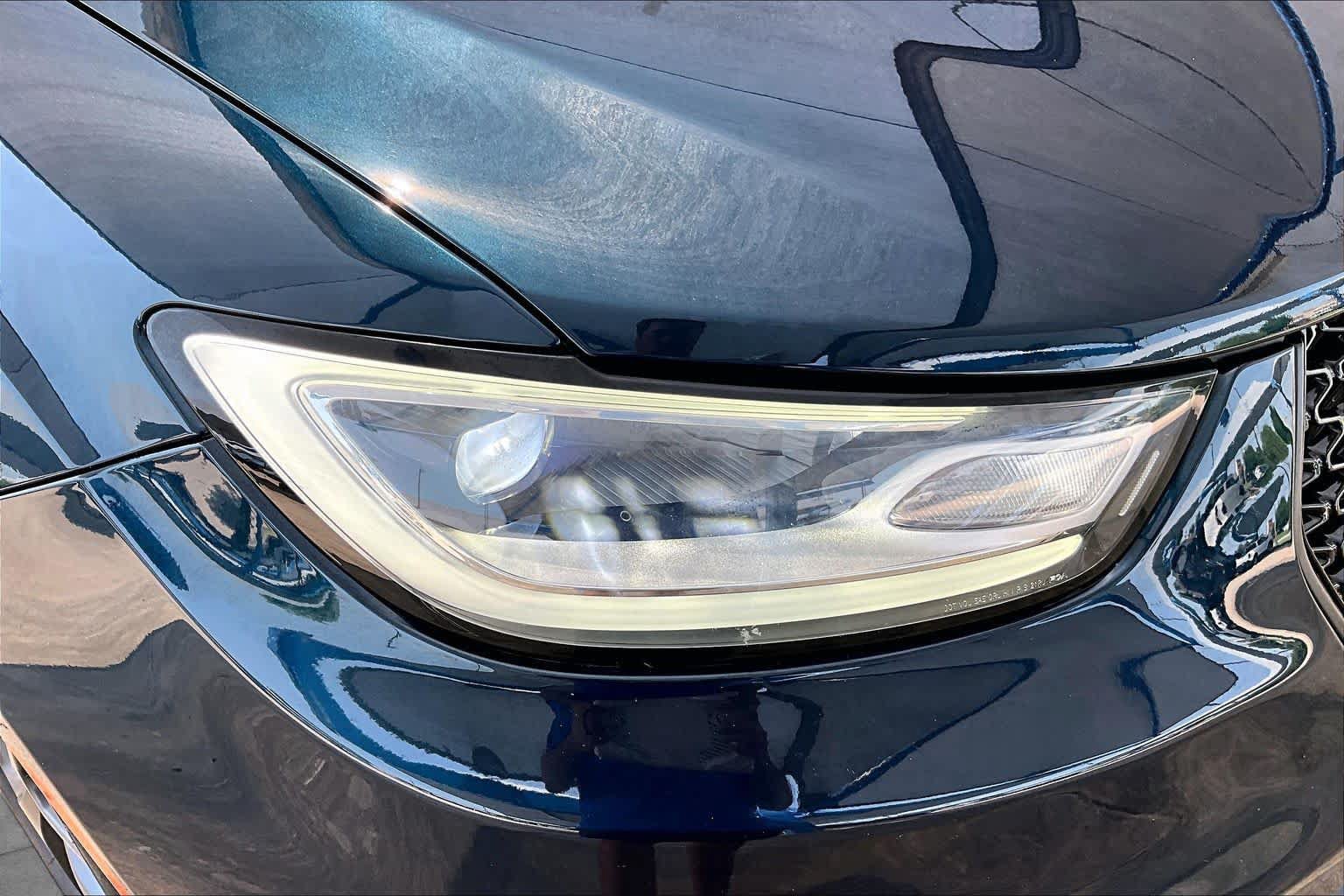 Used 2021 Chrysler Pacifica Touring w/ S Appearance Package FWD image 27