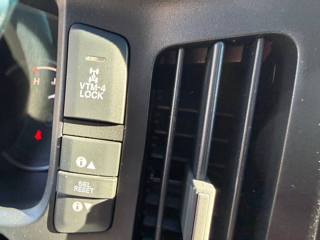 Used 2011 Honda Ridgeline RTL image 18