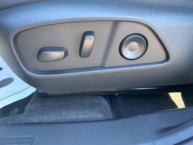 New 2026 Chevrolet Equinox LT w/ Convenience Package II image 16