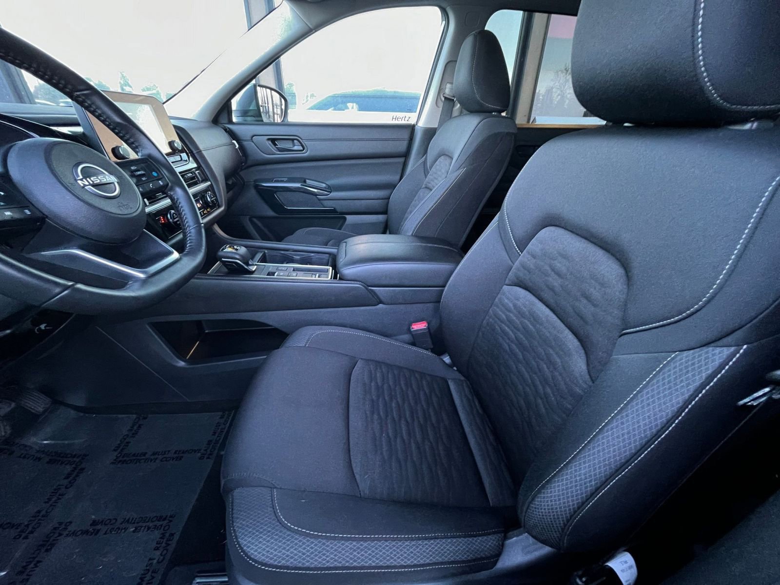 Used 2025 Nissan Pathfinder SV image 28