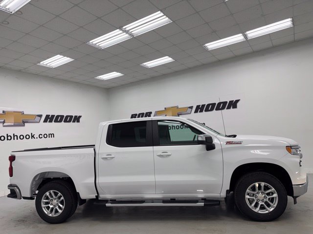 New 2026 Chevrolet Silverado 1500 LT w/ Z71 Off-Road Package AWD/4WD image 4