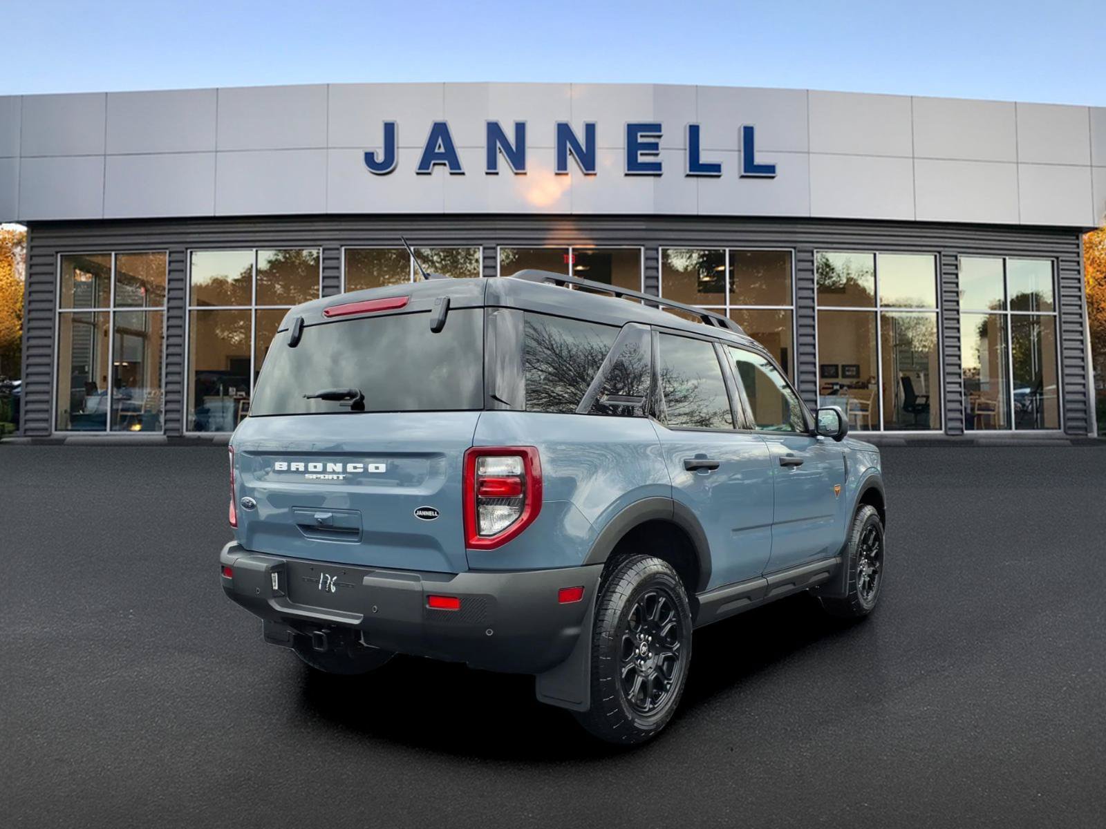 Used 2025 Ford Bronco Sport Badlands AWD/4WD image 5