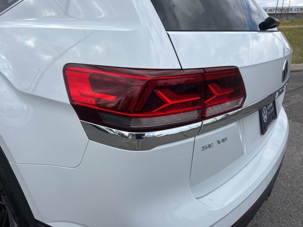 Used 2023 Volkswagen Atlas SE w/ Black Wheel Package image 13