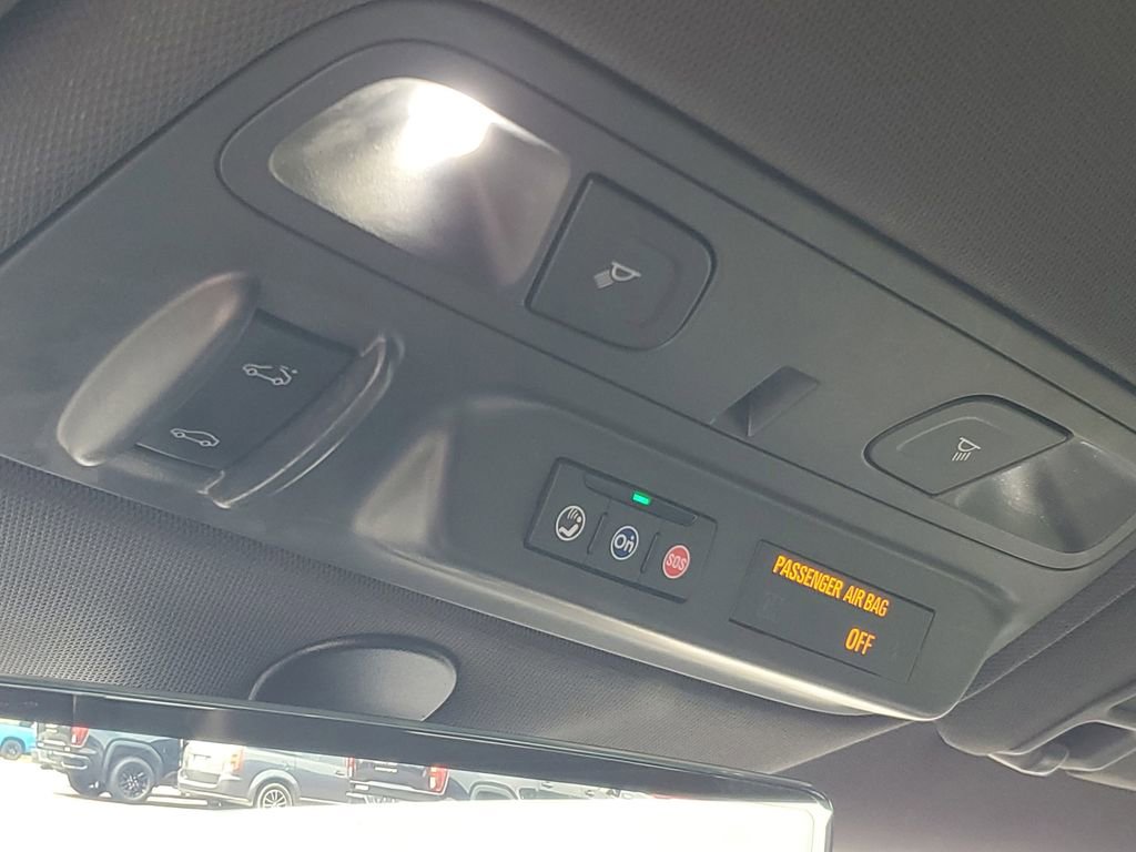 Used 2019 Chevrolet Camaro SS RWD image 21