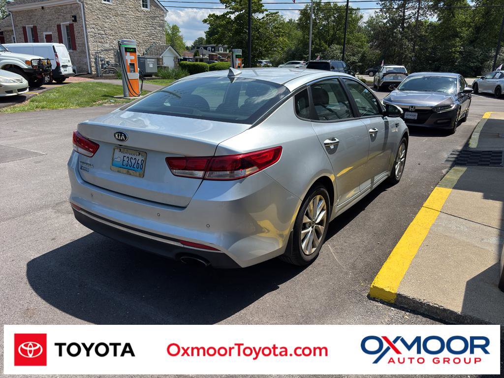 Used 2018 Kia Optima LX w/ 17" Alloy Wheels Package FWD image 1