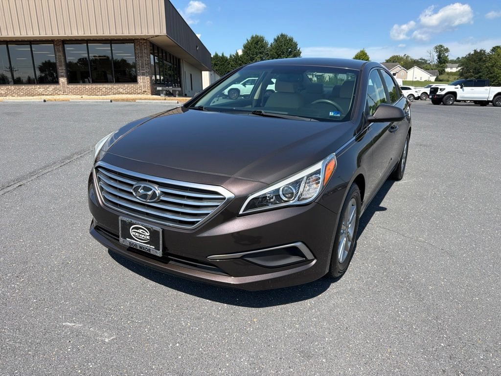 Used 2017 Hyundai Sonata SE FWD image 1