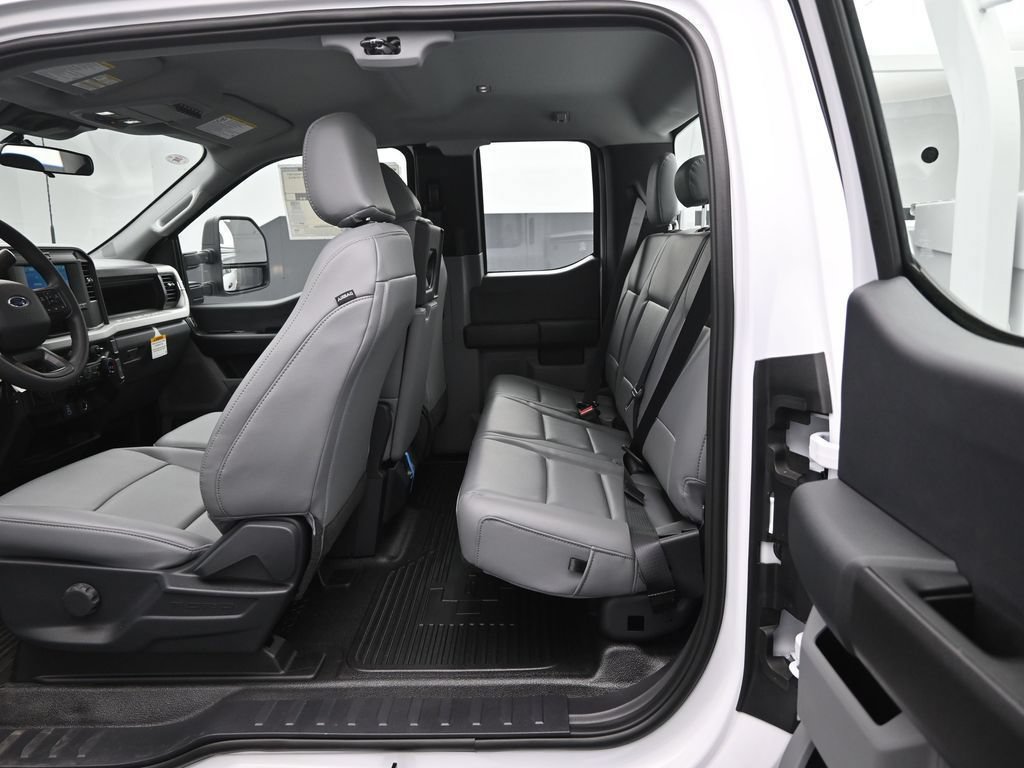 New 2026 Ford F250 XL w/ XL Chrome Package RWD image 16