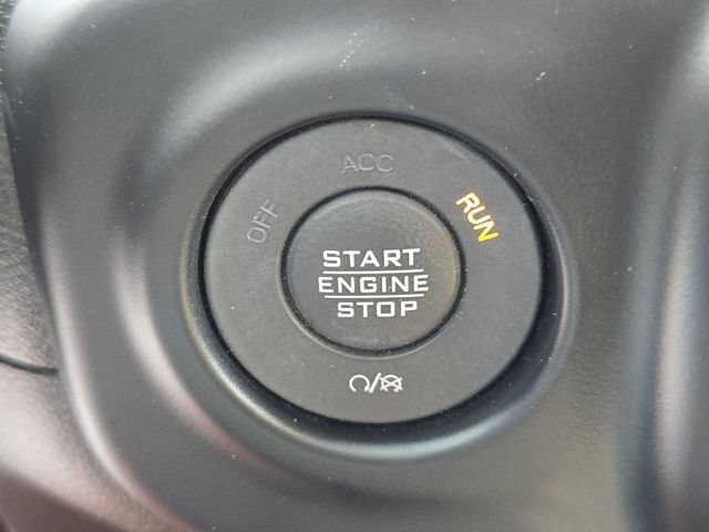 Used 2022 Jeep Wrangler Unlimited Rubicon w/ Dual Top Group AWD/4WD image 32