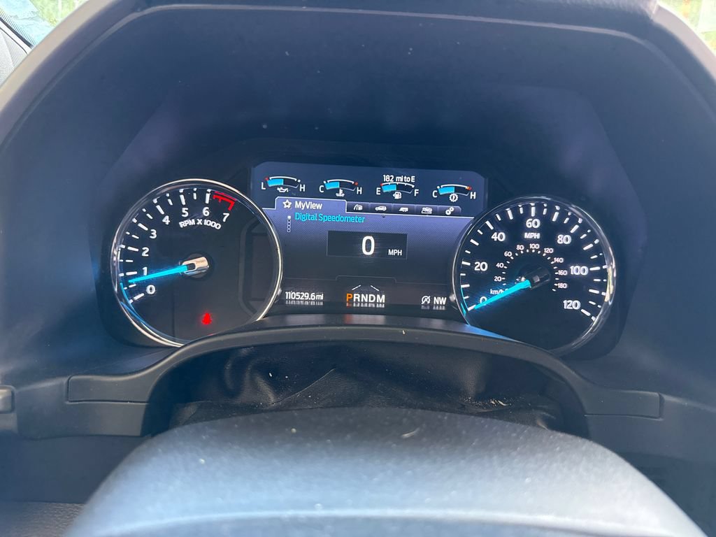 Used 2020 Ford Expedition XLT w/ Equipment Group 202A AWD/4WD image 13
