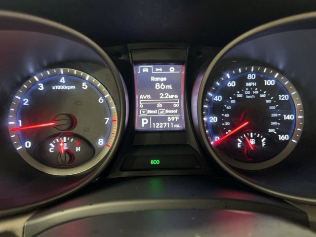 Used 2013 Hyundai Santa Fe Sport AWD/4WD image 24