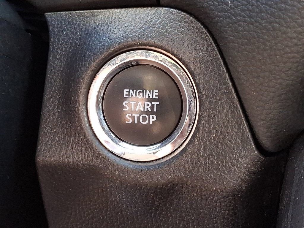 Certified 2025 Toyota RAV4 XLE AWD/4WD image 28