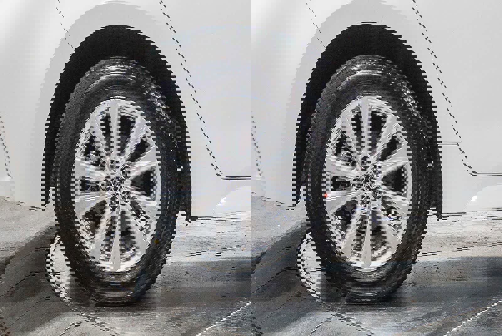 Certified 2024 Toyota Corolla SE w/ SE Package image 7