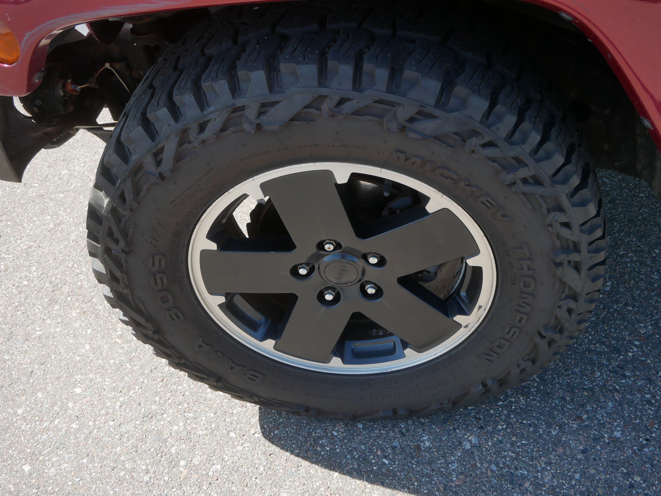 Used 2012 Jeep Wrangler Unlimited Sahara AWD/4WD image 17