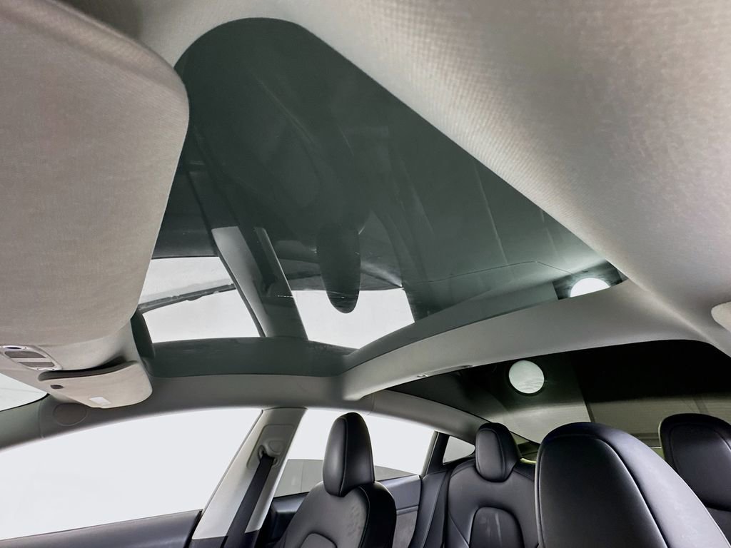 Used 2023 Tesla Model 3 Standard Range image 12