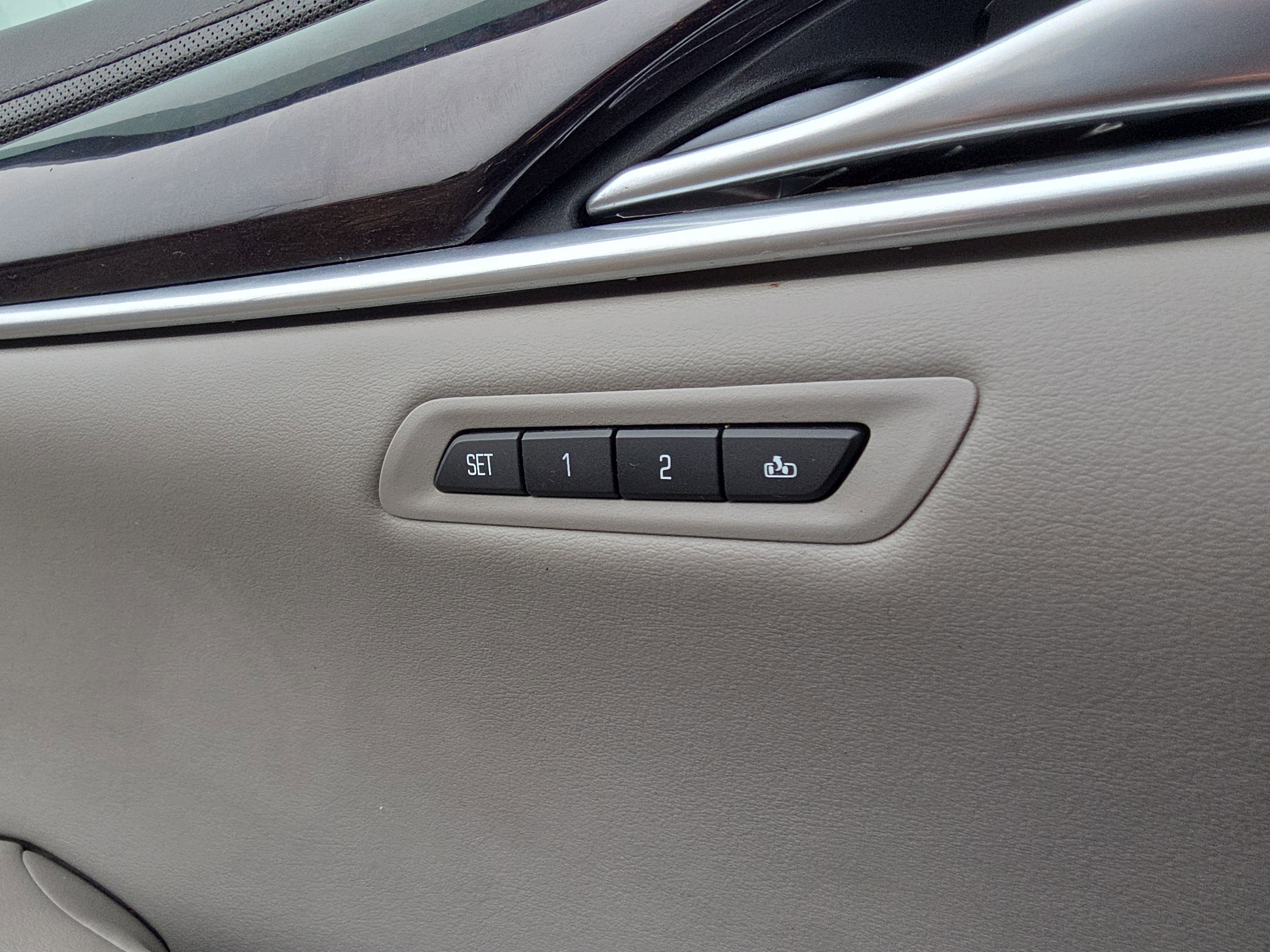 Used 2017 Cadillac XTS Luxury w/ Driver Awareness Package image 15