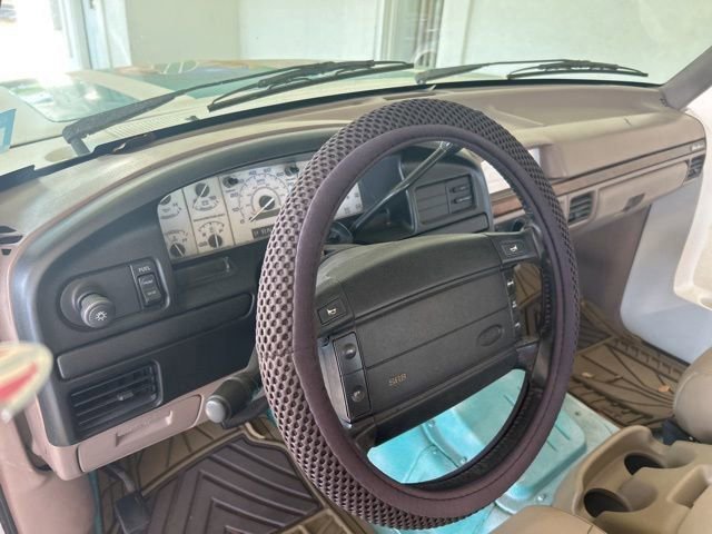 Used 1996 Ford Bronco XLT image 8